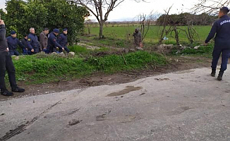 İlkokul Öğretmeni Kendini İple Astı!