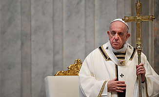 Paskalya ayini ilk defa halka kapalı gerçekleşti!