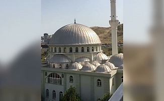 Camii Hoparlörlerinden "Çav Bella" Çalındı!