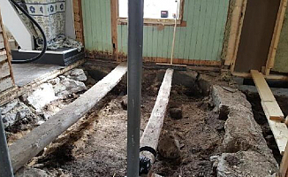 Evlerinde Viking mezarı buldular