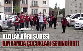 Türk Kızılay Ağrı gönüllüleri bayramı evde geçiren çocukları eğlendirdi
