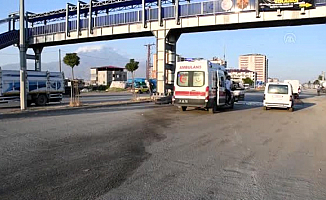 Ağrı'da iki kamyonet çarpıştı!