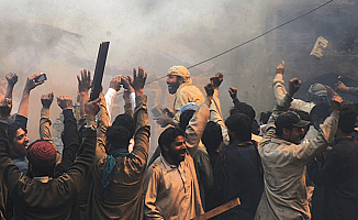 Hindu çeteler Müslüman Genci Linç Etti