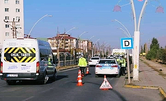 Ağrı'da Trafik Uygulamasıyla Öğrenci Servisleri Denetlendi