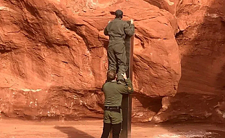 Esrarengiz Metal Blok Ortadan Kayboldu