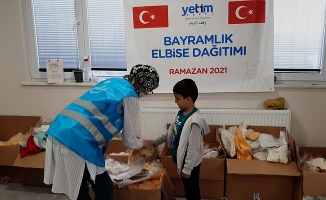 Yetim Vakfından 21 Bin Yetime Bayramlık hediye
