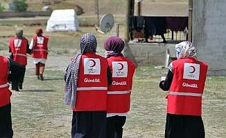 Ağrı'da Kızılay İhtiyaç Sahiplerine Et Dağıttı