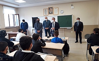 Müdür Hasan Kökrek, Ağrı'daki okulları inceledi