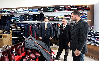 Prof. Dr. KARABULUT Kızılay Giyim Mağazasını Ziyaret Etti