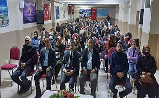 Eleşkirt'te öğretmenlere seminer verildi