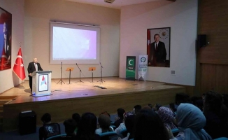 AİÇÜ'de karikatür yarışması ödül töreni düzenlendi