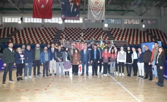 Ağrı'da masa tenisi müsabakaları yapıldı