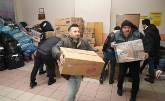 Ağrı'da eğitimcilerin topladığı yardımlar Kahramanmaraş'a doğru yola çıktı
