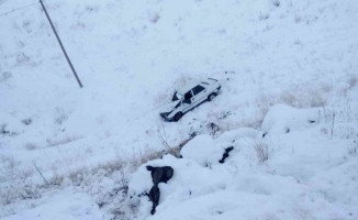 Hamur'da kar yağışı kazaya sebebiyet oldu