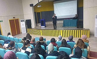 Ağrı'da aday öğretmenlere "Uyum Eğitimi" semineri