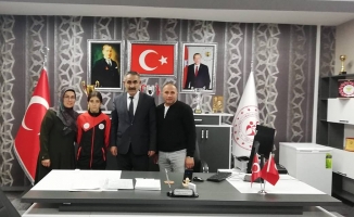 Güreşin sultanı Aleyna Türkiye'yi temsil edecek