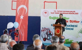 Tutak'ta süt sağım makineleri dağıtıldı