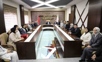 Ağrı Milli Eğitim Müdürü Kökrek, TÜBİTAK Yarışmasında dereceye giren gençleri ödüllendirdi