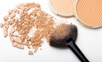 Cilt Tonunu Eşitleyen Yumuşak Dokunuş: Yüz Pudrası