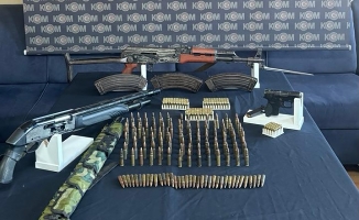 Ağrı'da Kaçakçılık ve Organize Suçlara Büyük Darbe: Silah ve Mühimmat Ele Geçirildi