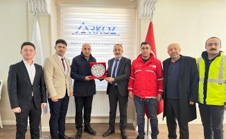 Kızılay Doğubayazıt’tan Arkoz Çimento Fabrikasına Teşekkür Plaketi