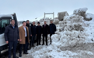 Tutak’ta Karla Mücadele Çalışmaları Aralıksız Sürüyor