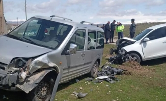 Ağrı'da yağış nedeniyle kaza meydana geldi