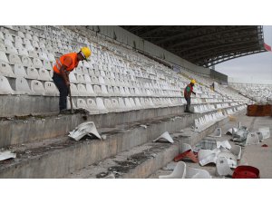 Eski 4 Eylül Stadyumu'nun Yıkım Çalışmalarına Başlandı