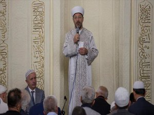 Yeni Diyanet İşleri Başkanı Erbaş Hacı Bayram Camisi'nde Sabah Namazı Kıldırdı