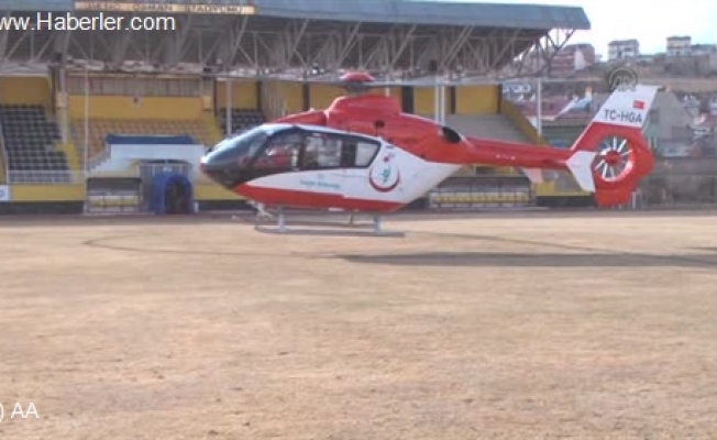 Yeni doğan bebek, ambulans helikopterle Erzuruma sevk edildi -