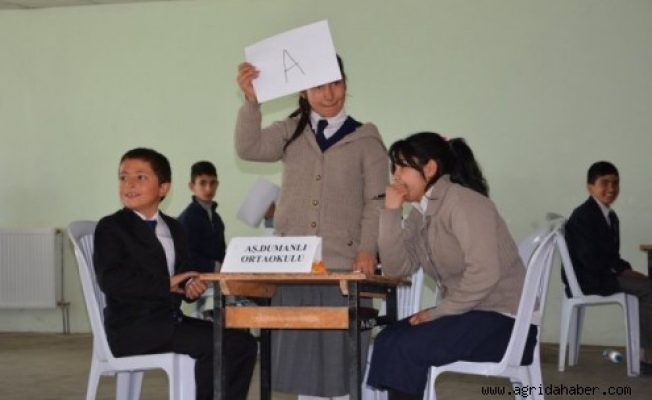 Ağrıda Okullar Arası Bilgi ve Kültür Yarışması