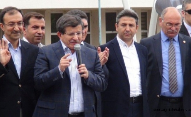 Dışişleri Bakanı Davutoğlu Ağrıda
