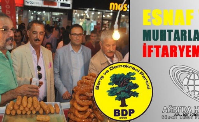 Ağrı belediye eş başkanları esnaf ve muhtarlar ile iftar yemeğinde bir araya geldi.