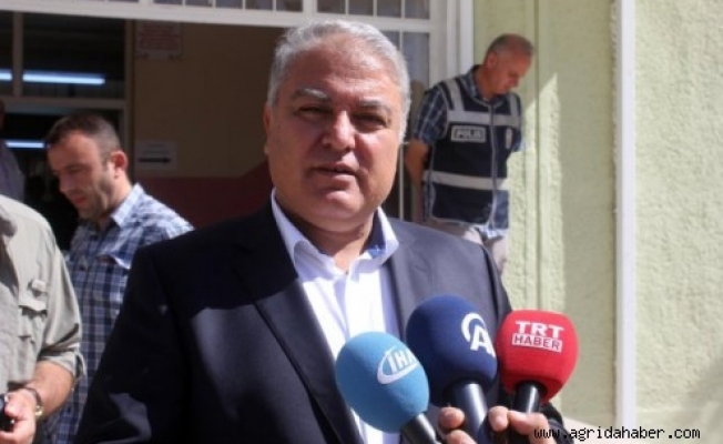 Ağrı Protokolü Oyunu Kullandı