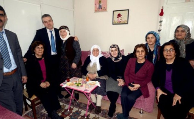 Başhekim Rodopludan taburcu olan hastalara ziyaret