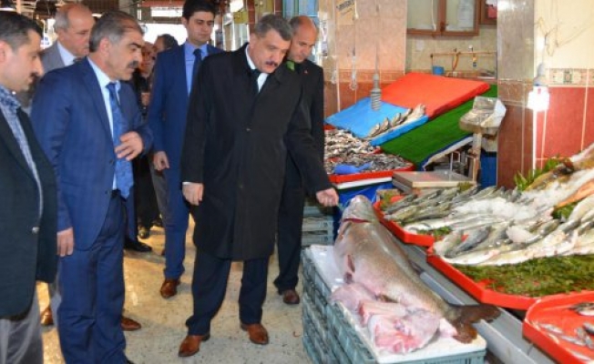 Belediye Başkanı Gürkandan Kasap Pazarına ziyaret