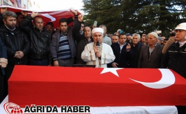 Doğubayazıt#039;ta Öldürülen İmam Son Yolculuğuna Uğurlandı
