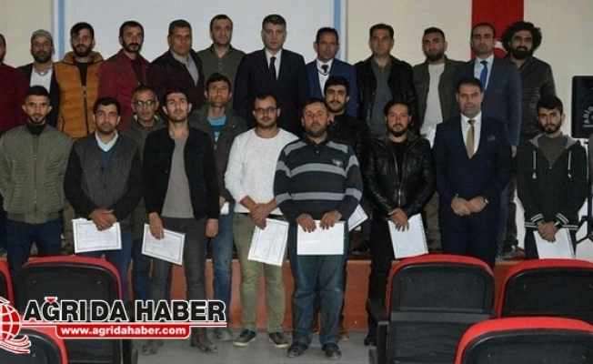 Doğubayazıtta ikinci kazıcı-yükleyici operatörlüğü kursu verildi