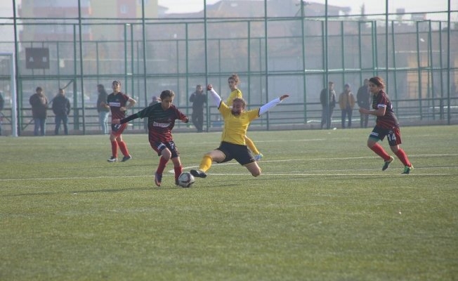 Malatya Bayanlarspor işini zora soktu