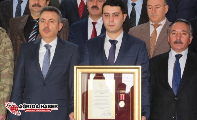 Ağrıda 15 Temmuz Gazisine Devlet Övünç Madalyası verildi