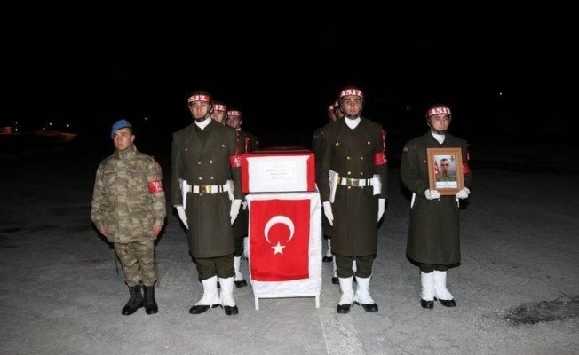 Hakkari Şehidi Er Akagündüz#039;ün Cenazesi Memleketine Uğurlandı