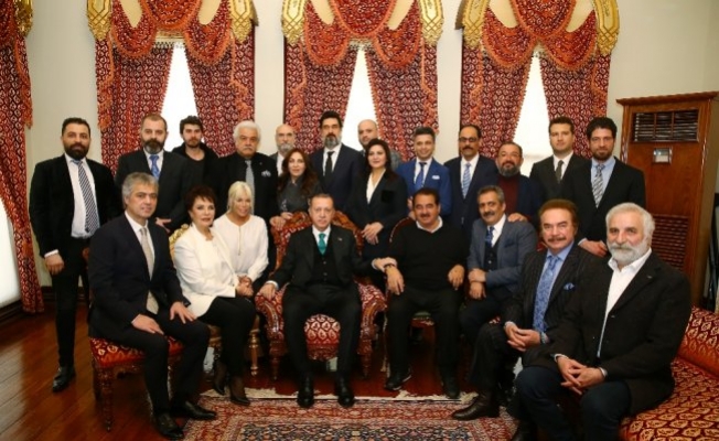 Sanatçılar Cumhurbaşkanının doğum gününü unutmadı