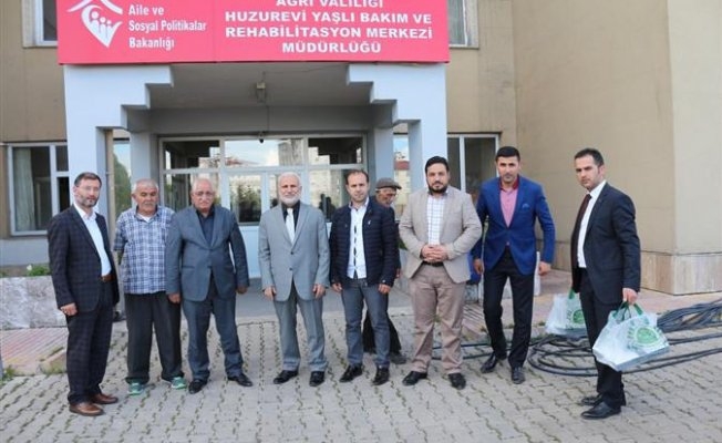 Ağrı Müftüsü Tandoğan TOPÇU#39;dan Huzurevine Ziyaret