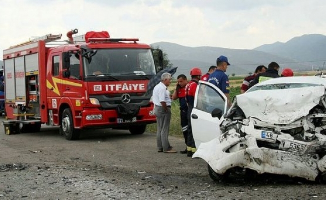 Tavas#039;da Feci Trafik Kazası 3 Kişi Hayatını Kaybetti