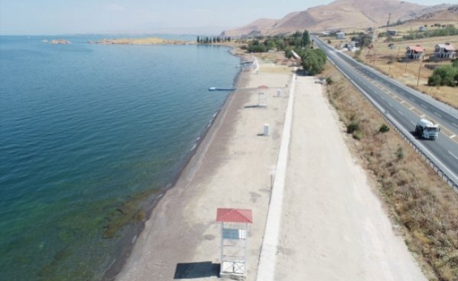 Van#039;da Göz Kamaştıran Halka Açık Plaj Açılıyor!