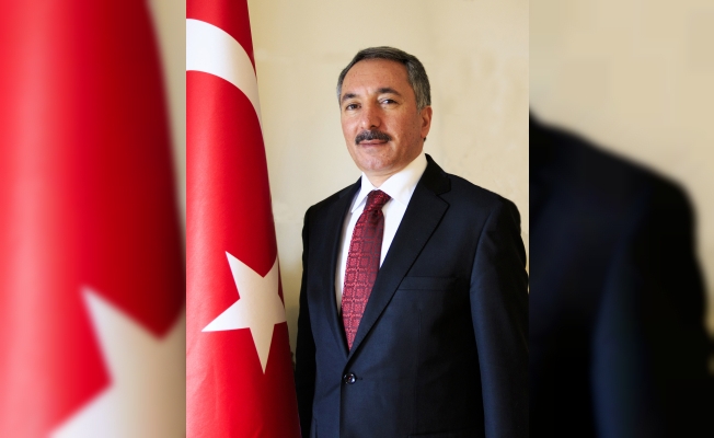 A.İ.Ç.Ü. Rektörü Abdulhalik Karabulut#039;tan Polis Haftası Mesajı