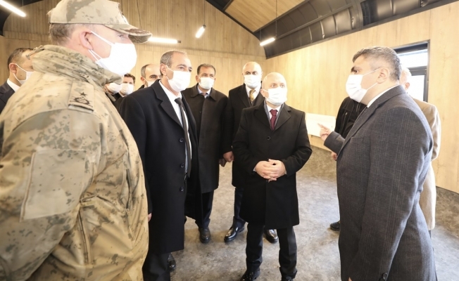 Vali Varol Tutak İlçe Halk Kütüphanesini Ziyaret Etti