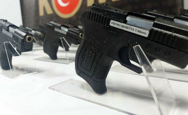 Durdurulan Kamyonet Cephanelik Çıktı!