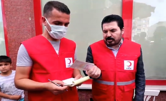 Savcı Sayan, Kurbanını Kızılaya Bağışladı