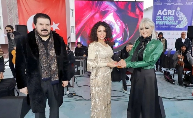 Ağrı Deniz Toprak#039;la Coştu